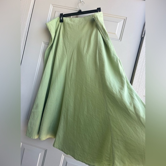 Caren Sport Linen Blend Flowy Midi Skirt 3X Light Sage Green - Picture 2 of 6